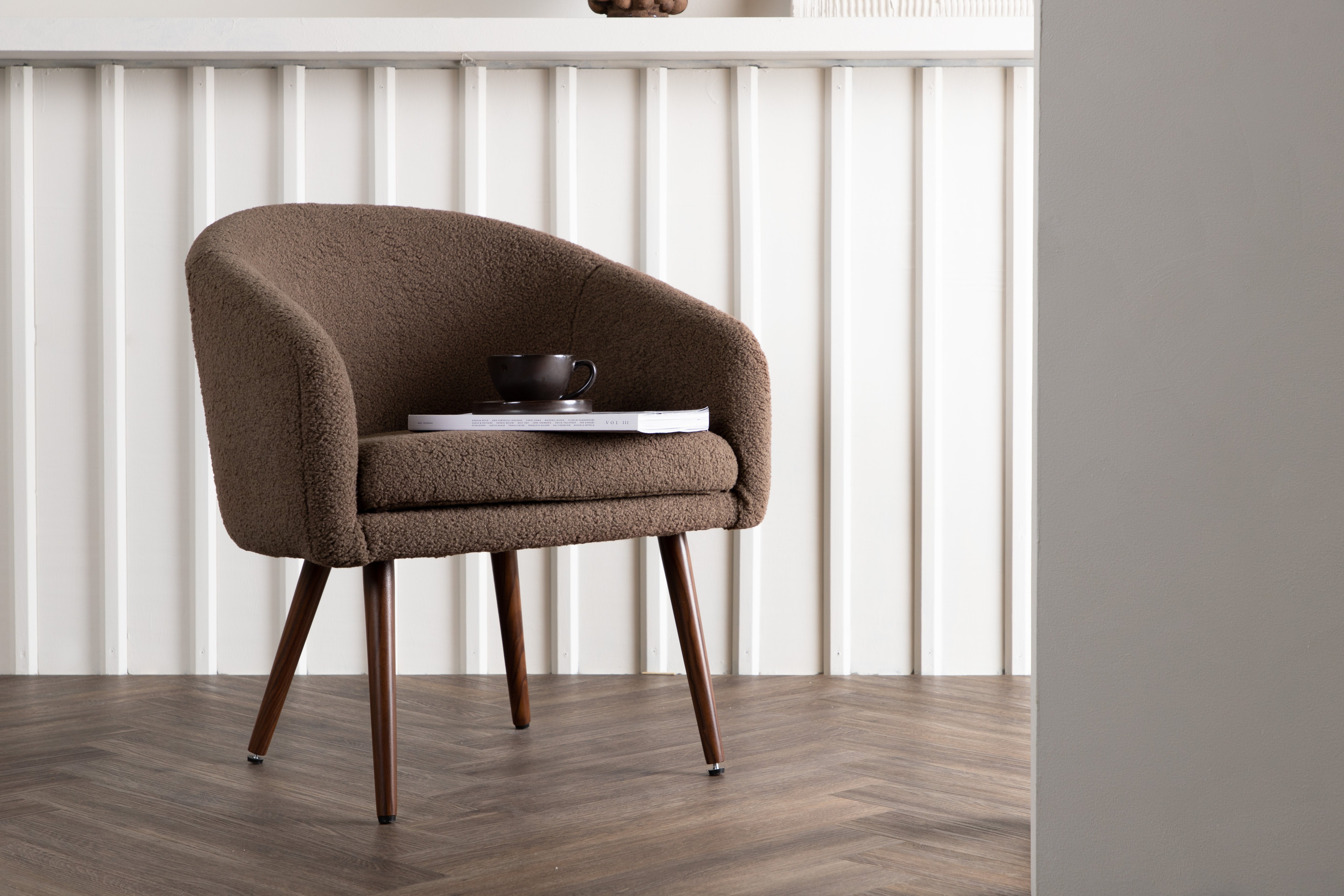 Venture Home - WANDA Armchair