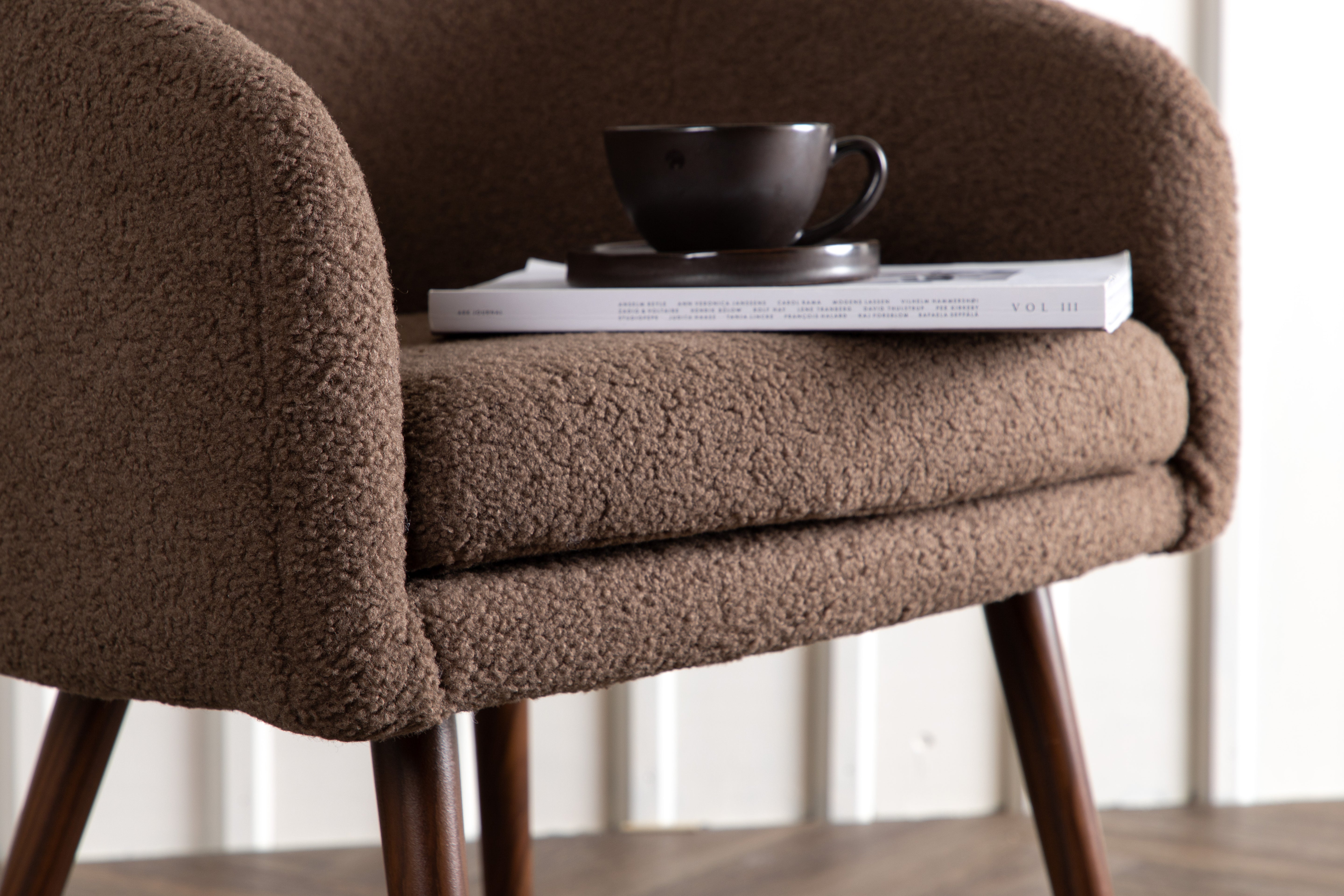 Venture Home - WANDA Armchair