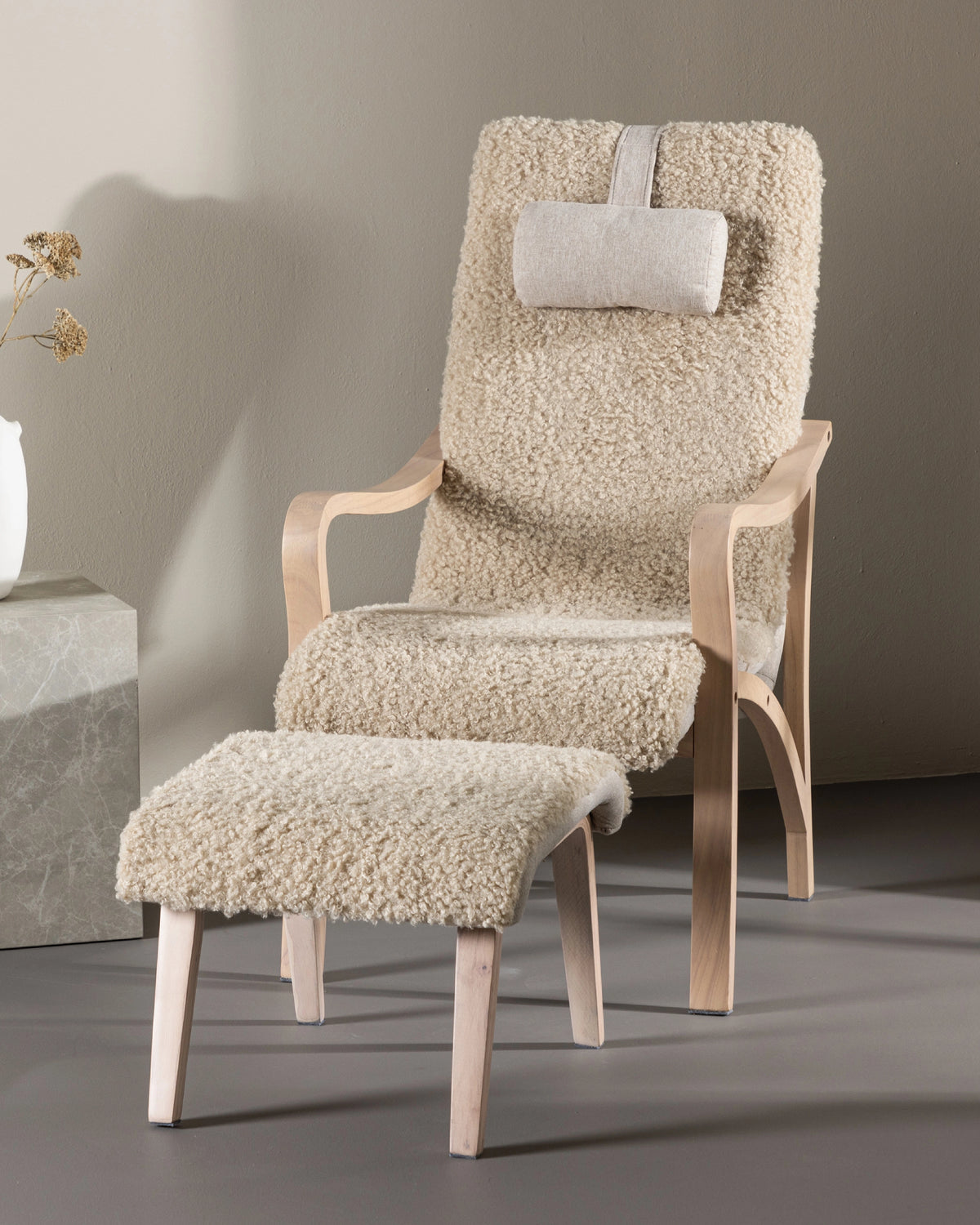 Venture Home - FÅRÖ Beige Armchair