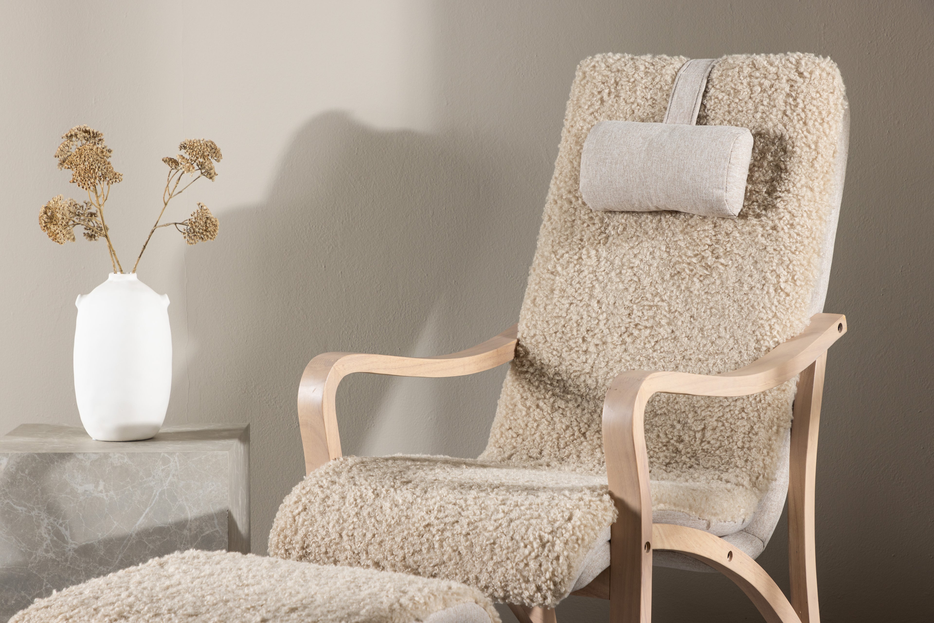 Venture Home - FÅRÖ Beige Armchair