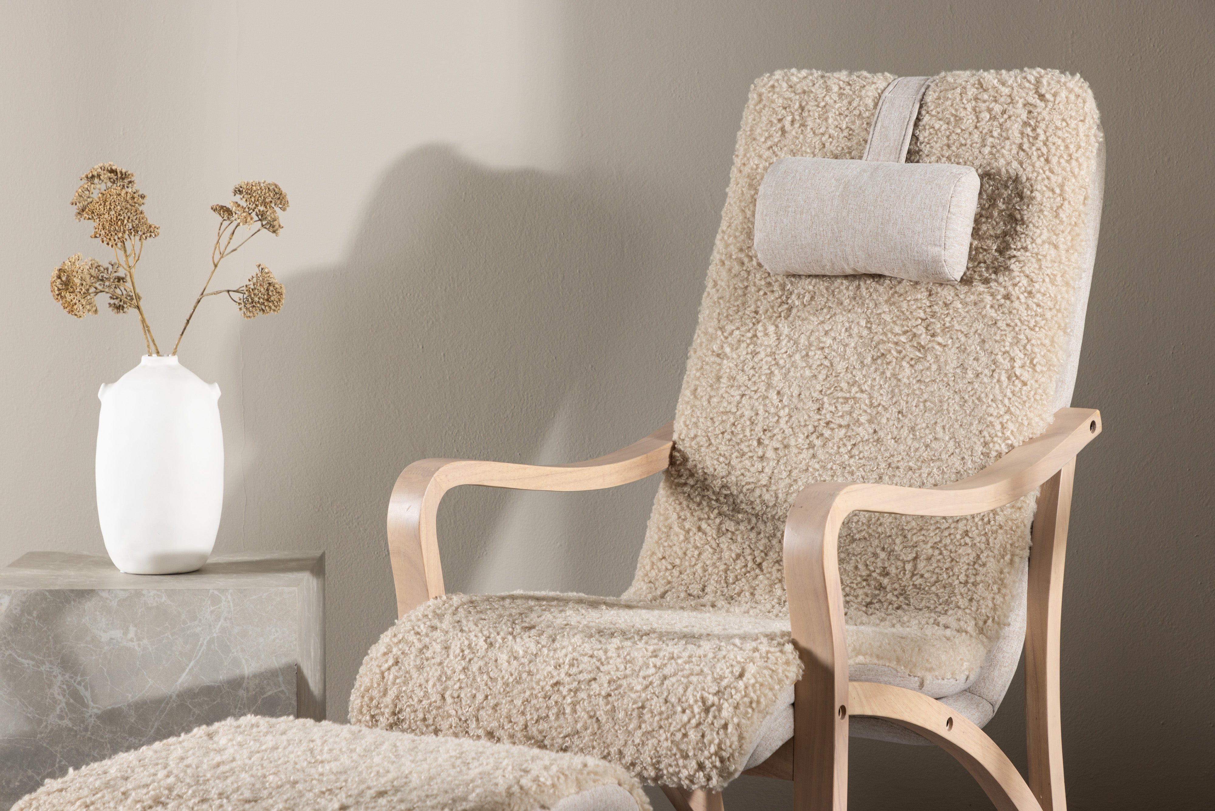 Venture Home - FÅRÖ Beige Armchair