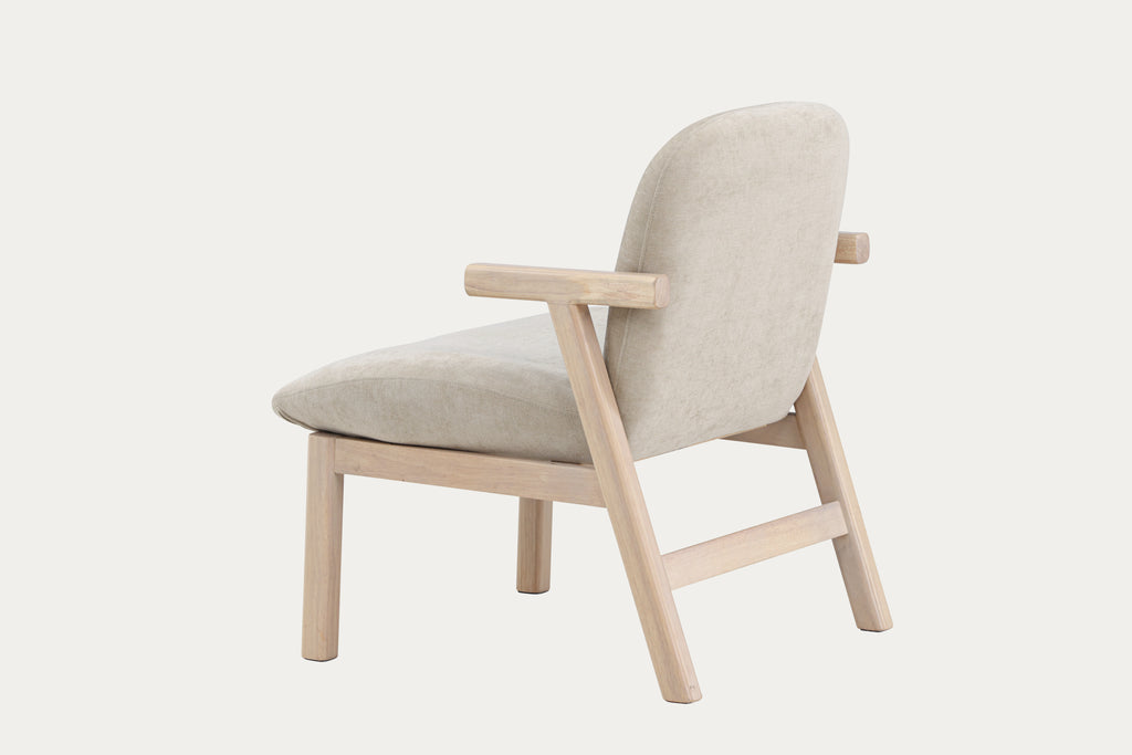 Venture Home - RILE Armchair