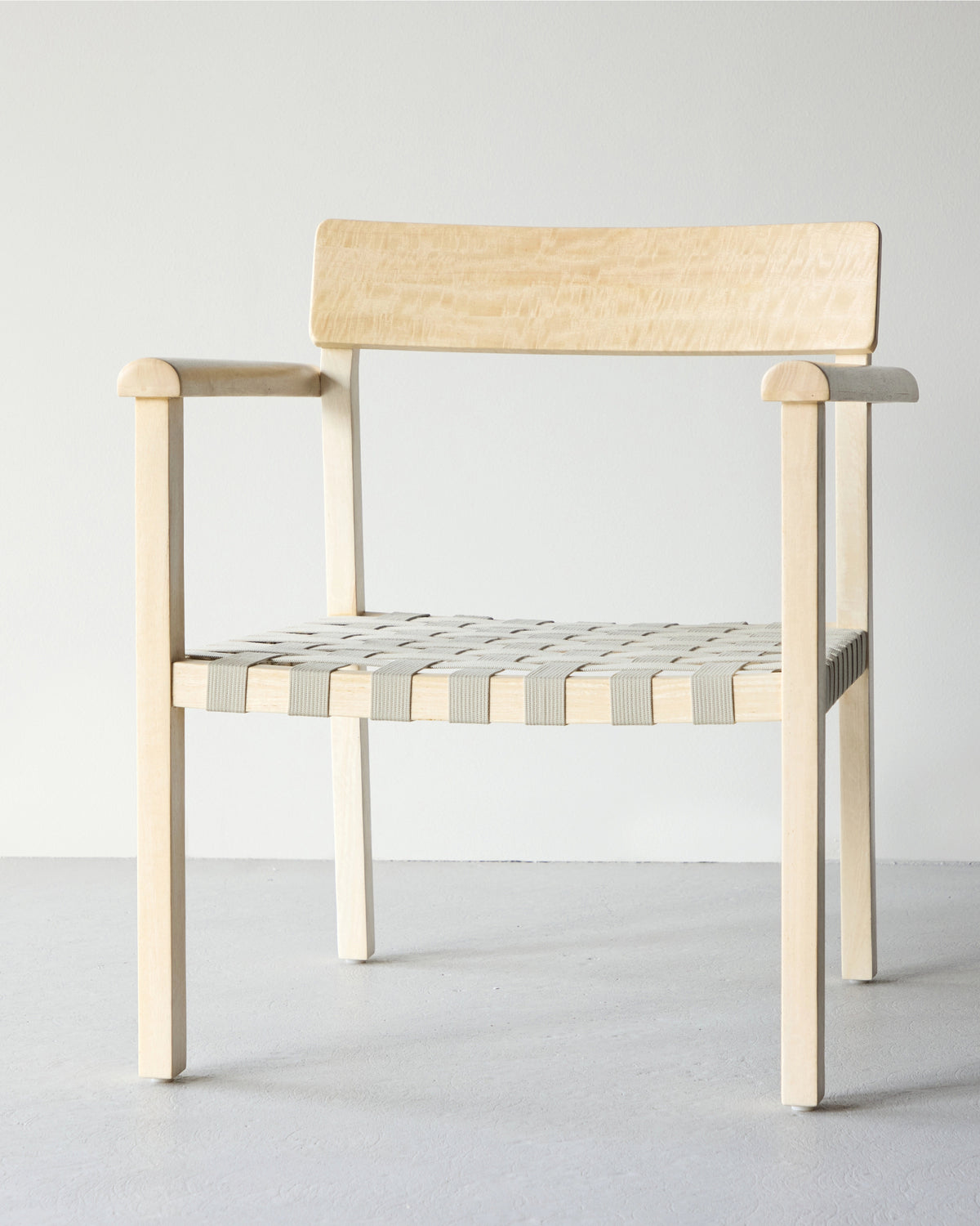 Venture Home KROIS Fåtölj – Naturmaterial i Modern Design