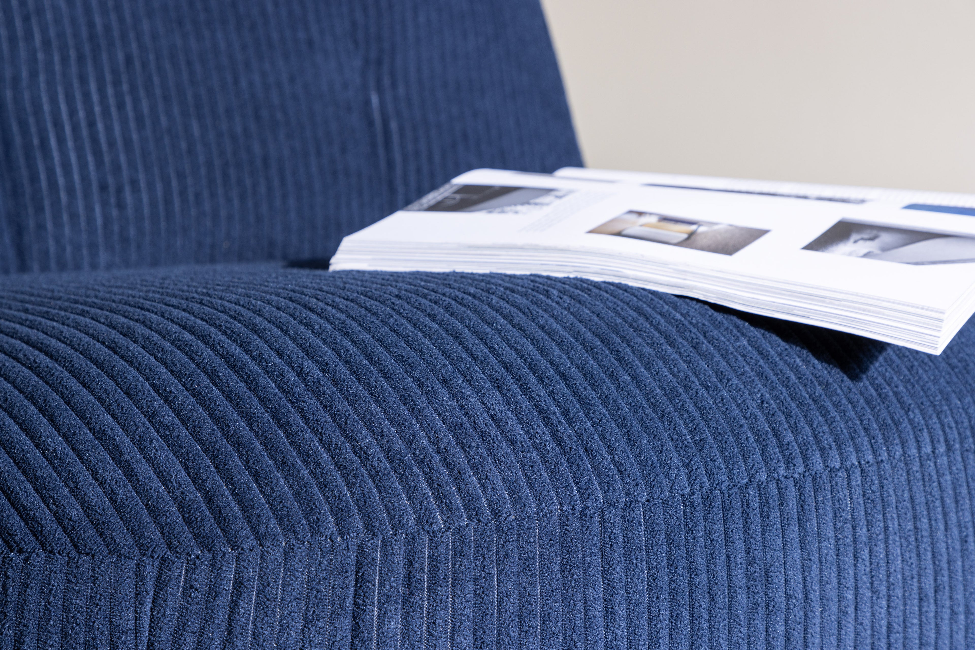 VARI Venture Home Mahla -  Marin Lounge Chair