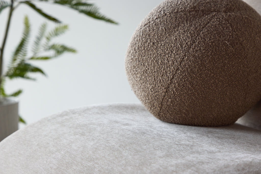 Venture Home - RILE Armchair